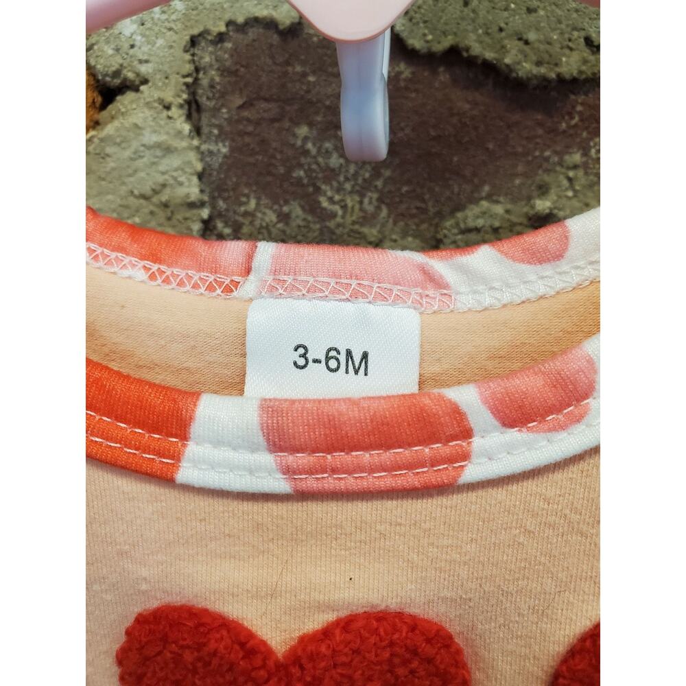 Valentines Day Baby Girls Heart Romper Jumpsuit One Piece Outfit Size 3-6M - Picture 2 of 3